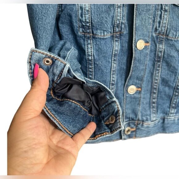 🩷 H&M - Kids’ Lined Denim Trucker Jacket - Blue. Size: 6 (US) - Picture 9 of 10